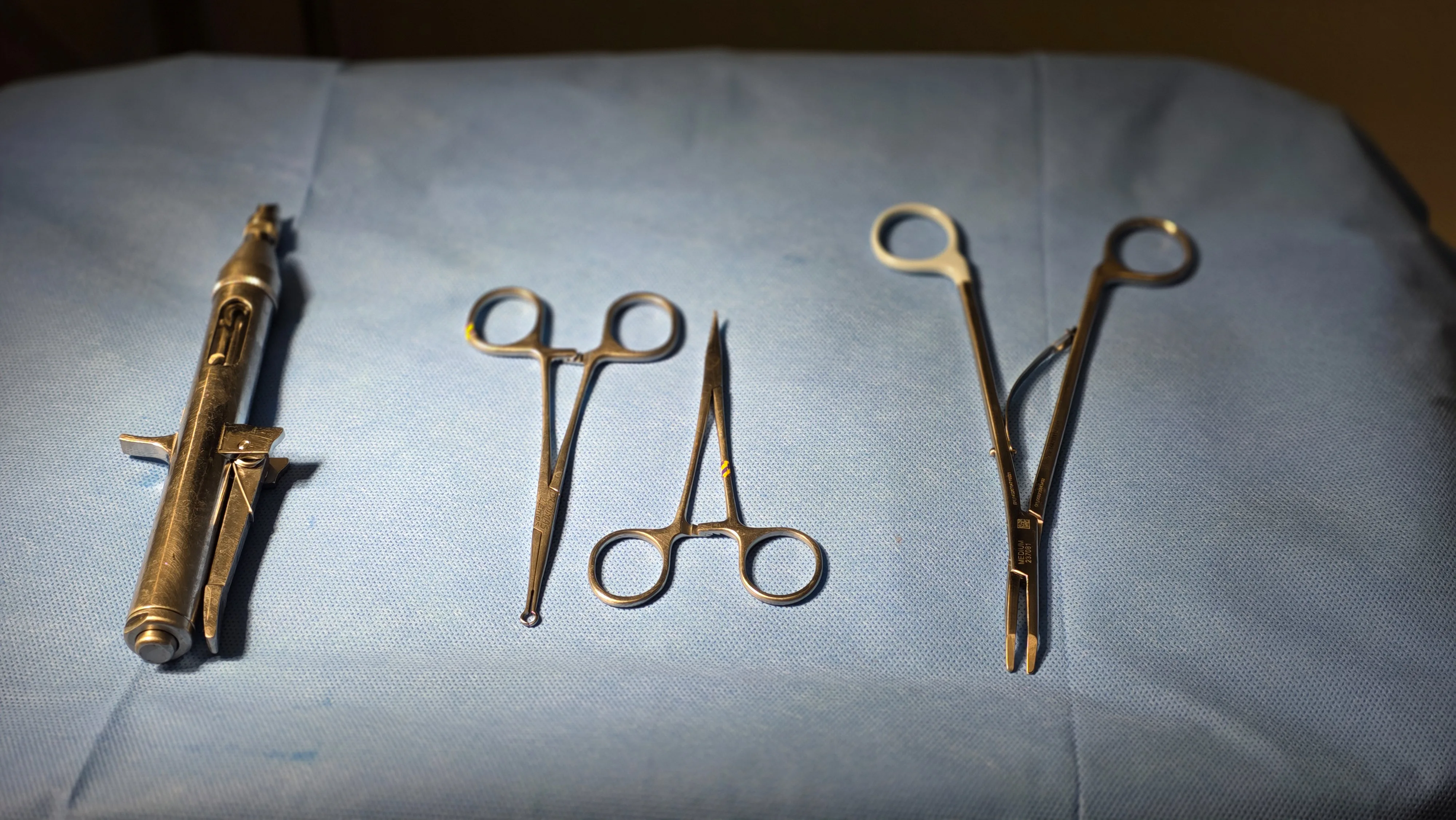 Instrumentais cirúrgicos da técnica de vasectomia sem bisturi